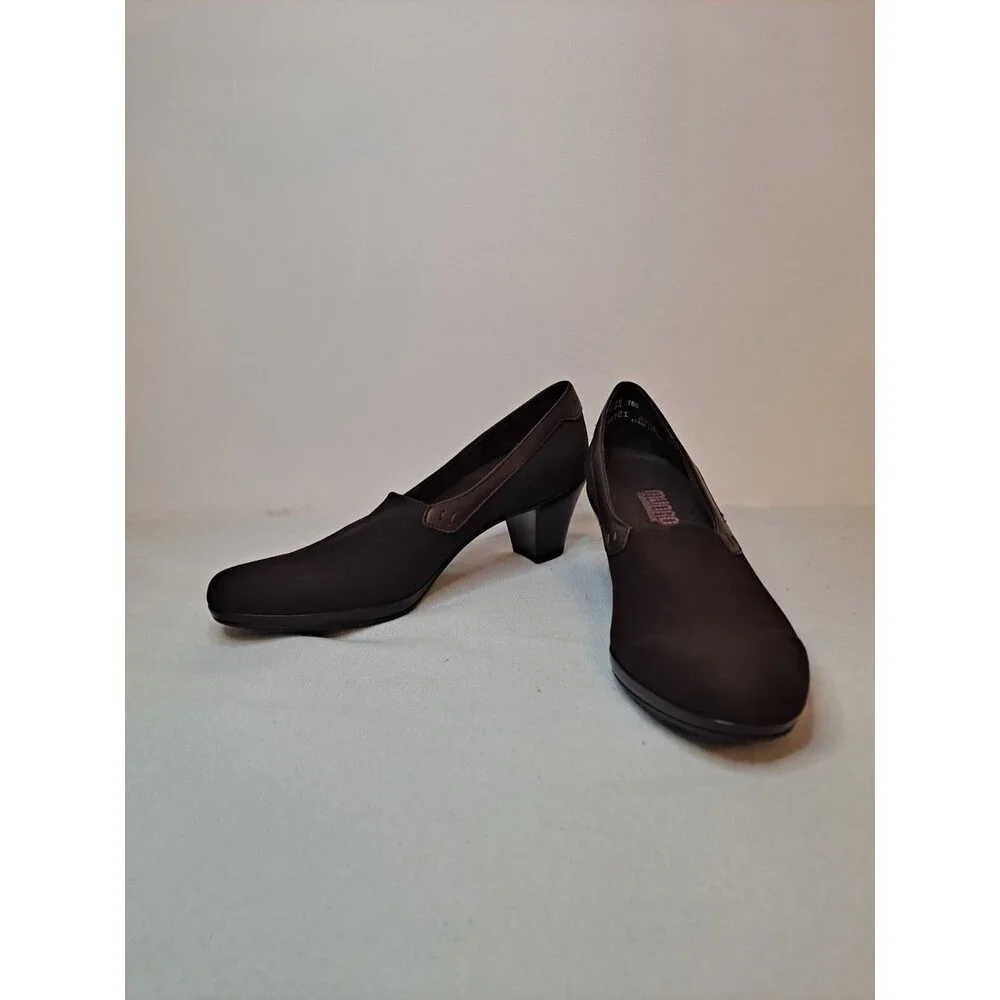 Munro american women